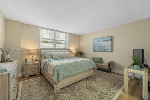 Condominio en alquiler en Fort Lauderdale, Florida, 1 dormitorio, 88.26 m2 № 1945007 - foto 18