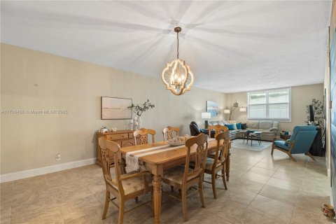 Condominio en alquiler en Fort Lauderdale, Florida, 1 dormitorio, 88.26 m2 № 1945007 - foto 4