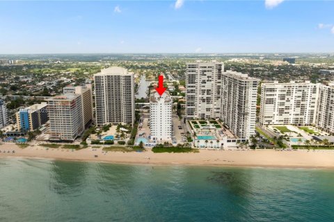 Condominio en alquiler en Fort Lauderdale, Florida, 1 dormitorio, 88.26 m2 № 1945007 - foto 1