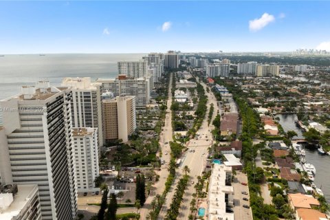 Condominio en alquiler en Fort Lauderdale, Florida, 1 dormitorio, 88.26 m2 № 1945007 - foto 25