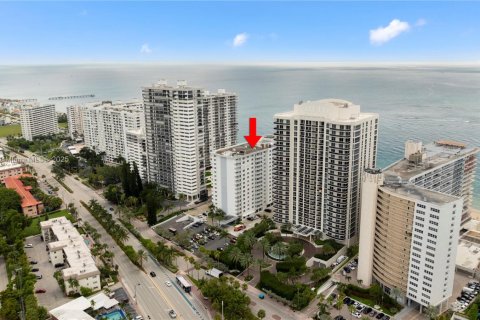 Condominio en alquiler en Fort Lauderdale, Florida, 1 dormitorio, 88.26 m2 № 1945007 - foto 3