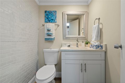 Condominio en alquiler en Fort Lauderdale, Florida, 1 dormitorio, 88.26 m2 № 1945007 - foto 20