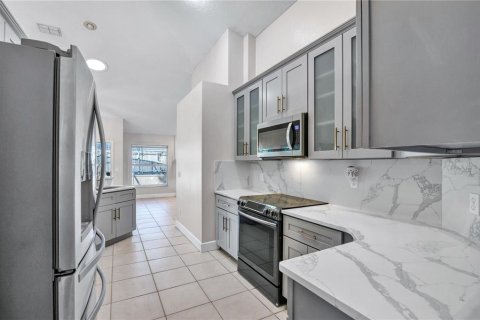 Casa en venta en Orlando, Florida, 4 dormitorios, 189.89 m2 № 2386171 - foto 17