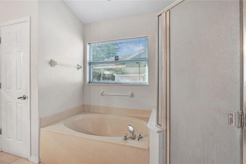 Casa en venta en Orlando, Florida, 4 dormitorios, 189.89 m2 № 2386171 - foto 26