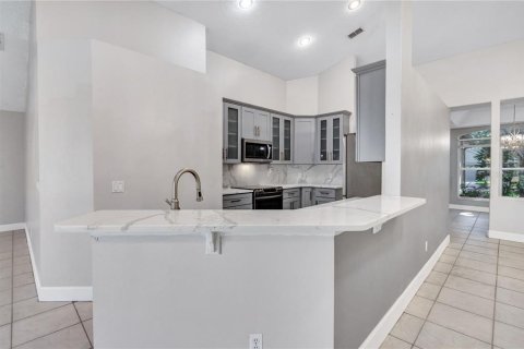 Casa en venta en Orlando, Florida, 4 dormitorios, 189.89 m2 № 2386171 - foto 13