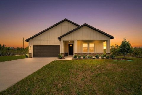 Villa ou maison à Weeki Wachee, Floride 4 chambres, 191.47 m2 № 2272740