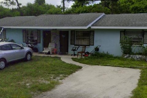 Immobilier commercial à St. Lucie, Floride 150.5 m2 № 2193097