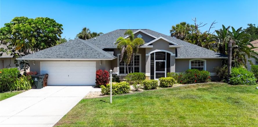 House in North Port, Florida 3 bedrooms, 170.48 sq.m. № 1876856