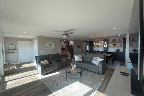 Condo in Flagler Beach, Florida, 2 bedrooms  № 2232536 - photo 8