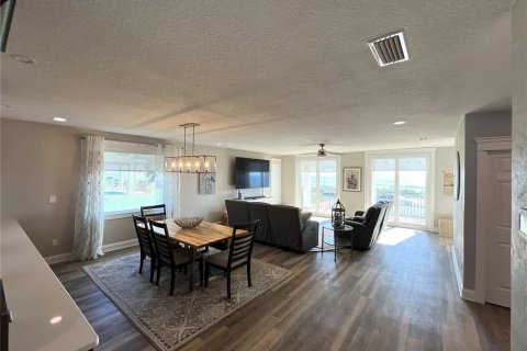 Condo in Flagler Beach, Florida, 2 bedrooms  № 2232536 - photo 11