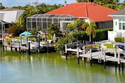 Casa en venta en Marco Island, Florida, 5 dormitorios № 2002382 - foto 10