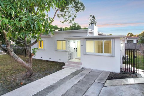 Villa ou maison à vendre à Miami, Floride: 3 chambres, 104.52 m2 № 1973897 - photo 5