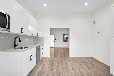 Villa ou maison à vendre à Miami, Floride: 3 chambres, 104.52 m2 № 1973897 - photo 11