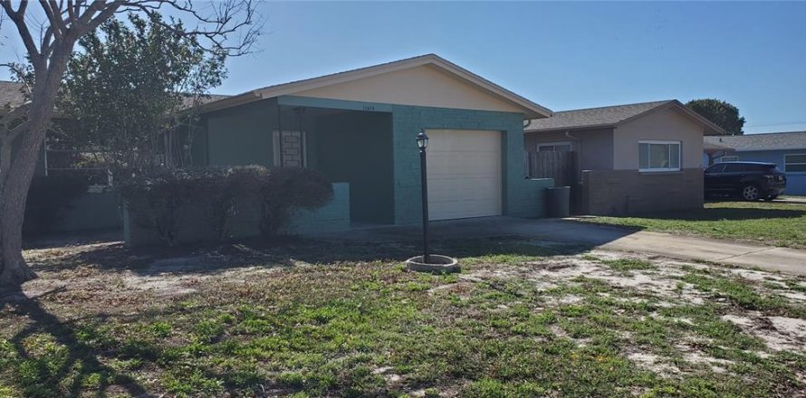Villa ou maison à Seminole, Floride 3 chambres, 112.97 m2 № 2092884