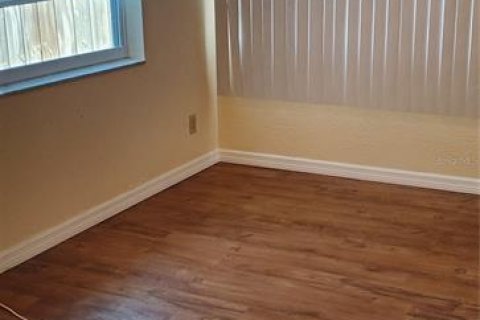 Villa ou maison à louer à Seminole, Floride: 3 chambres, 112.97 m2 № 2092884 - photo 12