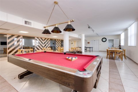Copropriété à louer à Hollywood, Floride: 2 chambres, 134.71 m2 № 2407264 - photo 16