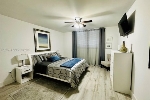 Copropriété à louer à Hollywood, Floride: 2 chambres, 134.71 m2 № 2407264 - photo 7