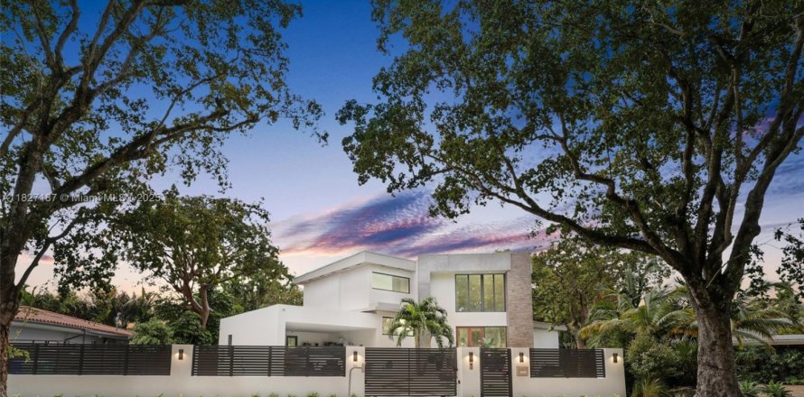 Villa ou maison à Miami, Floride 5 chambres, 460.33 m2 № 1804189