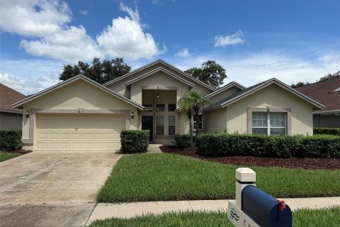 House in Valrico, Florida 4 bedrooms, 189.99 sq.m. № 2230338