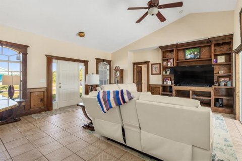 Villa ou maison à vendre à Port Charlotte, Floride: 3 chambres, 150.59 m2 № 2147485 - photo 3