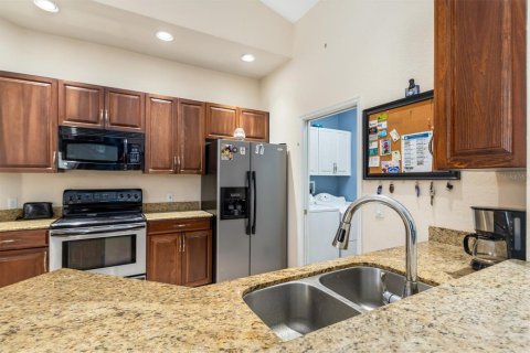 Villa ou maison à vendre à Port Charlotte, Floride: 3 chambres, 150.59 m2 № 2147485 - photo 11