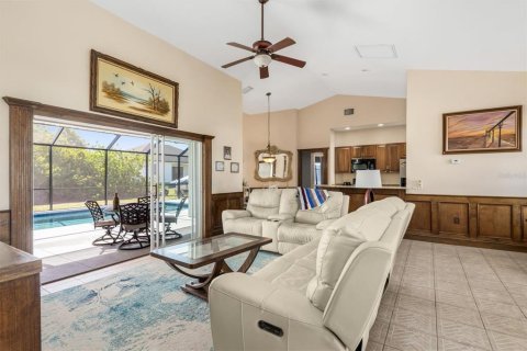 Villa ou maison à vendre à Port Charlotte, Floride: 3 chambres, 150.59 m2 № 2147485 - photo 5