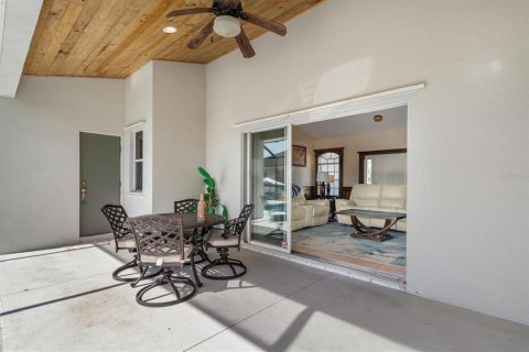 Villa ou maison à vendre à Port Charlotte, Floride: 3 chambres, 150.59 m2 № 2147485 - photo 25
