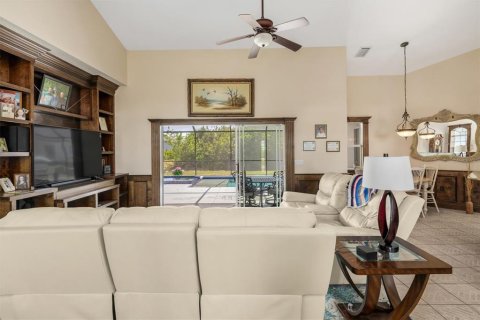 Villa ou maison à vendre à Port Charlotte, Floride: 3 chambres, 150.59 m2 № 2147485 - photo 2
