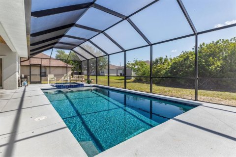 Villa ou maison à vendre à Port Charlotte, Floride: 3 chambres, 150.59 m2 № 2147485 - photo 29