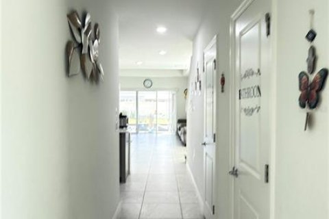 Villa ou maison à louer à Land O' Lakes, Floride: 4 chambres, 213.12 m2 № 2421793 - photo 10