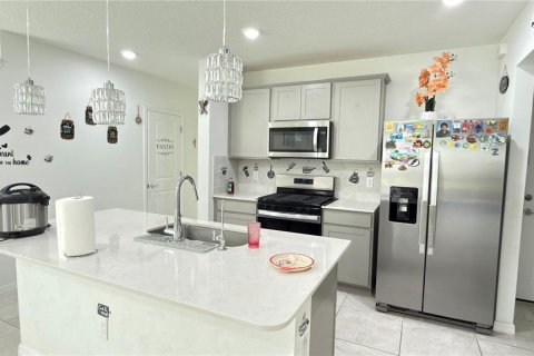 Villa ou maison à louer à Land O' Lakes, Floride: 4 chambres, 213.12 m2 № 2421793 - photo 3