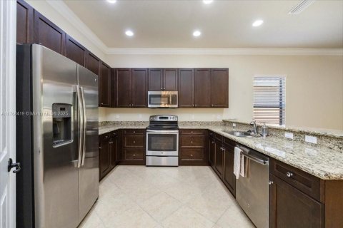 House in Naples, Florida 3 bedrooms, 167.97 sq.m. № 1737723 - photo 8