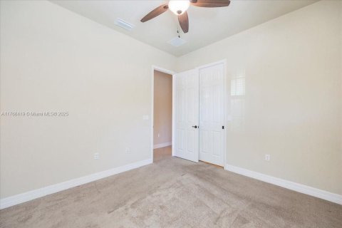 House in Naples, Florida 3 bedrooms, 167.97 sq.m. № 1737723 - photo 22