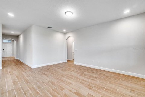 House in Winter Garden, Florida 5 bedrooms, 299.61 sq.m. № 1773373 - photo 16