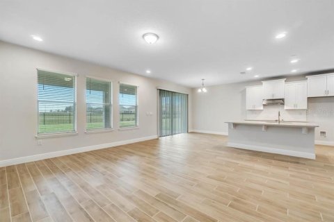 House in Winter Garden, Florida 5 bedrooms, 299.61 sq.m. № 1773373 - photo 14