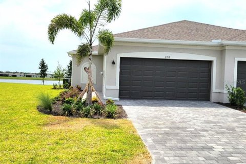 Villa ou maison à louer à Englewood, Floride: 3 chambres, 132.11 m2 № 2115094 - photo 2