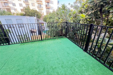 Apartamento en alquiler en Miami, Florida, 1 dormitorio, 67.63 m2 № 2240211 - foto 12