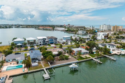 Terreno en venta en Saint Pete Beach, Florida № 2167021 - foto 16