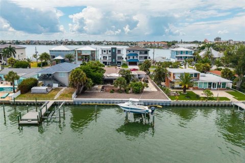 Terreno en venta en Saint Pete Beach, Florida № 2167021 - foto 17