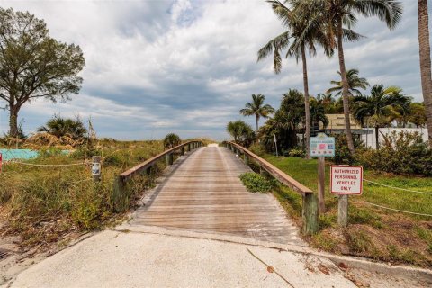 Terreno en venta en Saint Pete Beach, Florida № 2167021 - foto 20