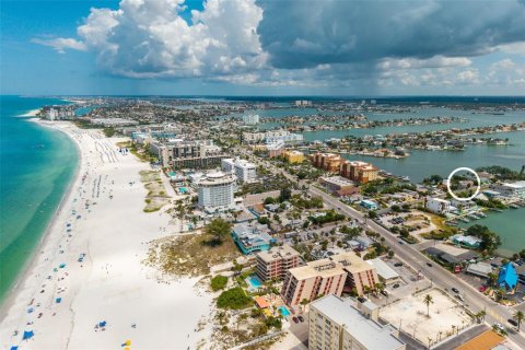 Terreno en venta en Saint Pete Beach, Florida № 2167021 - foto 7