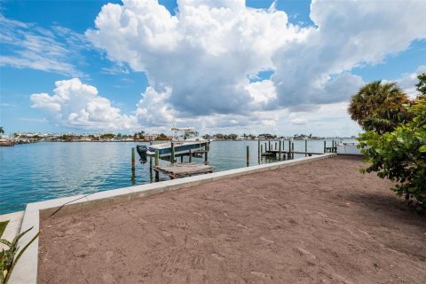 Terreno en venta en Saint Pete Beach, Florida № 2167021 - foto 4