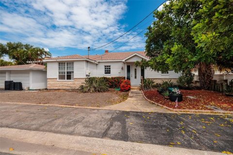 Terreno en venta en Saint Pete Beach, Florida № 2167021 - foto 9