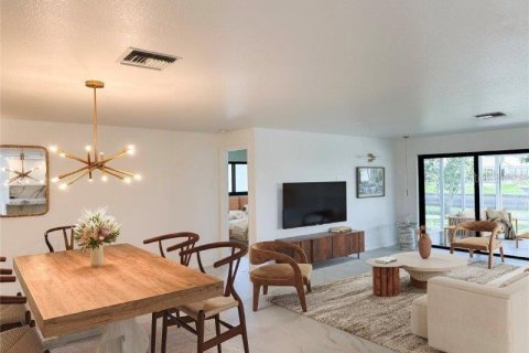 Villa ou maison à louer à Punta Gorda, Floride: 2 chambres, 133.5 m2 № 1562912 - photo 9
