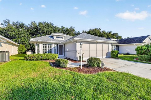 Villa ou maison à Leesburg, Floride 3 chambres, 150.69 m2 № 2417107