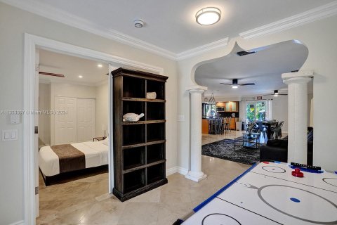Villa ou maison à louer à Hollywood, Floride: 5 chambres, 260.13 m2 № 2023162 - photo 9