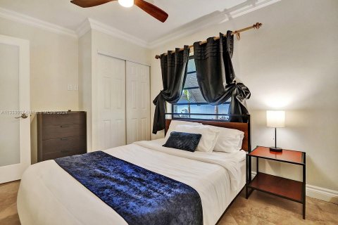 Villa ou maison à louer à Hollywood, Floride: 5 chambres, 260.13 m2 № 2023162 - photo 26