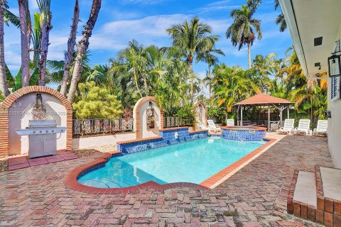 Villa ou maison à louer à Hollywood, Floride: 5 chambres, 260.13 m2 № 2023162 - photo 2