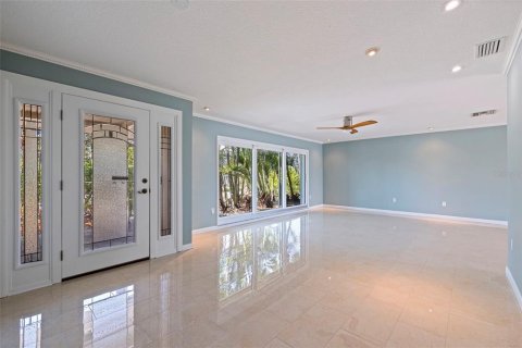 House in Saint Pete Beach, Florida 4 bedrooms, 194.91 sq.m. № 1791620 - photo 13