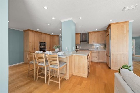 House in Saint Pete Beach, Florida 4 bedrooms, 194.91 sq.m. № 1791620 - photo 25